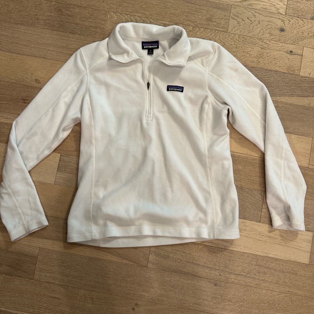White Patagonia light fleece quarter zip